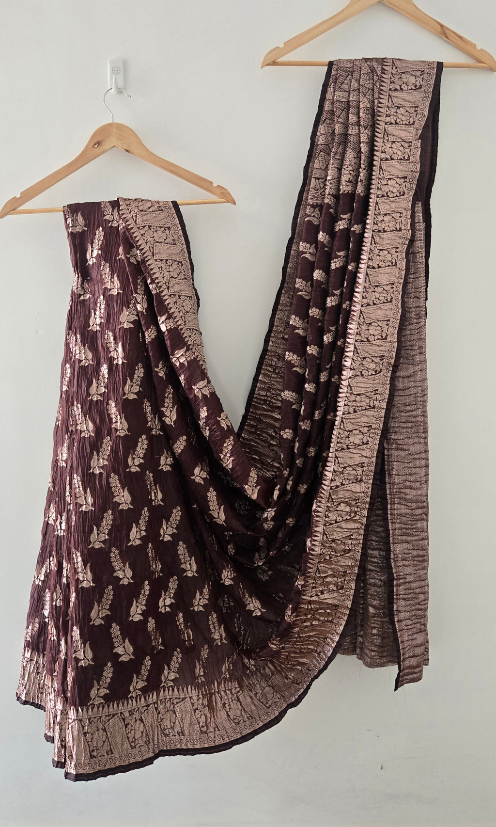 Maroon Crushed Banarasi Saree – Lightweight, Textured & Elegant