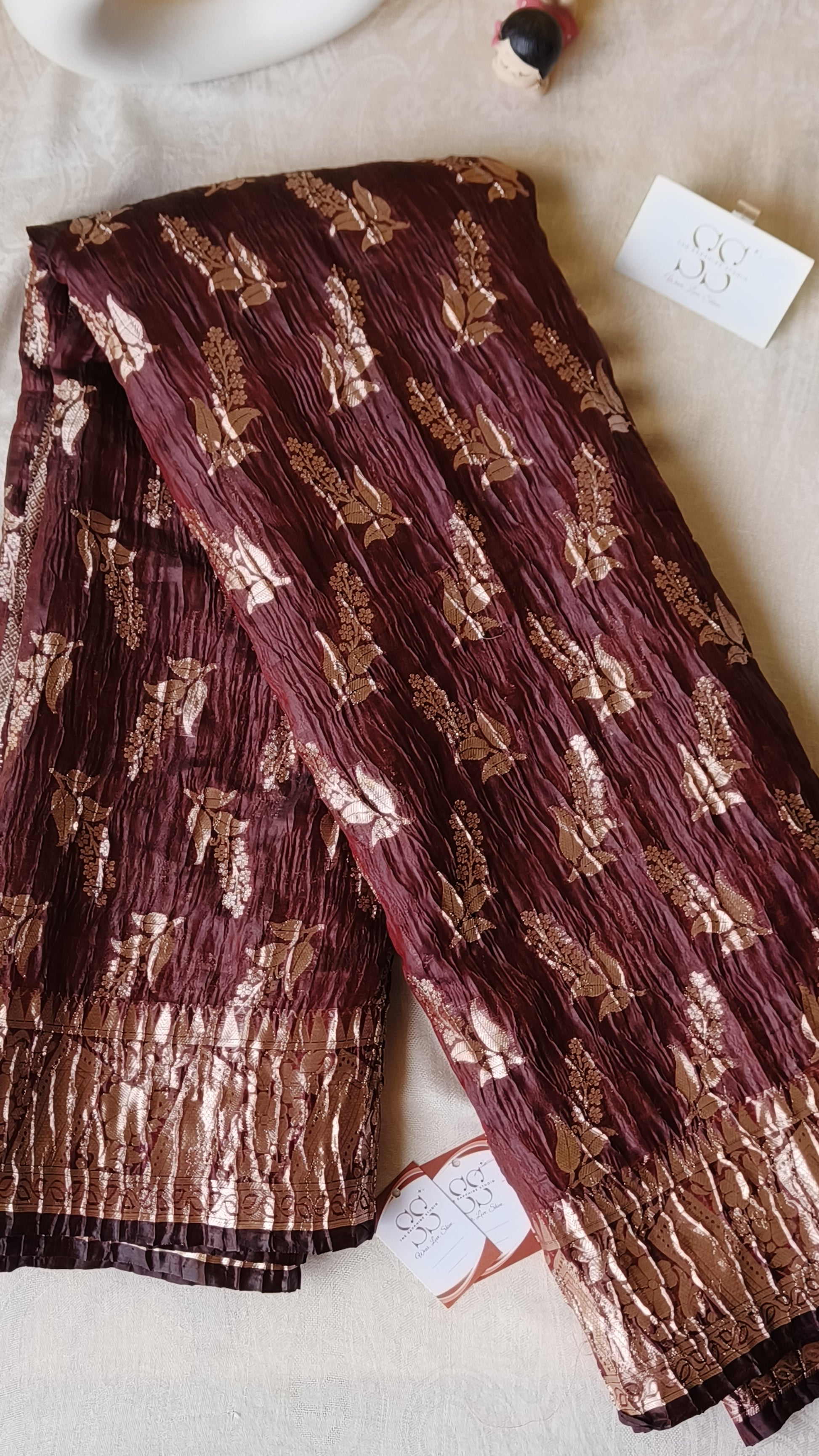 Maroon Crushed Banarasi Saree – Lightweight, Textured & Elegant