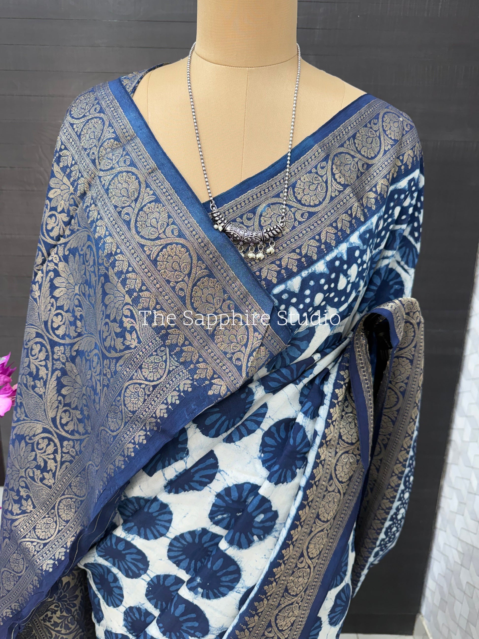 indigo printed saree with zari border, Dabbu print cotton silk saree India, office wear saree for women elegant traditional look