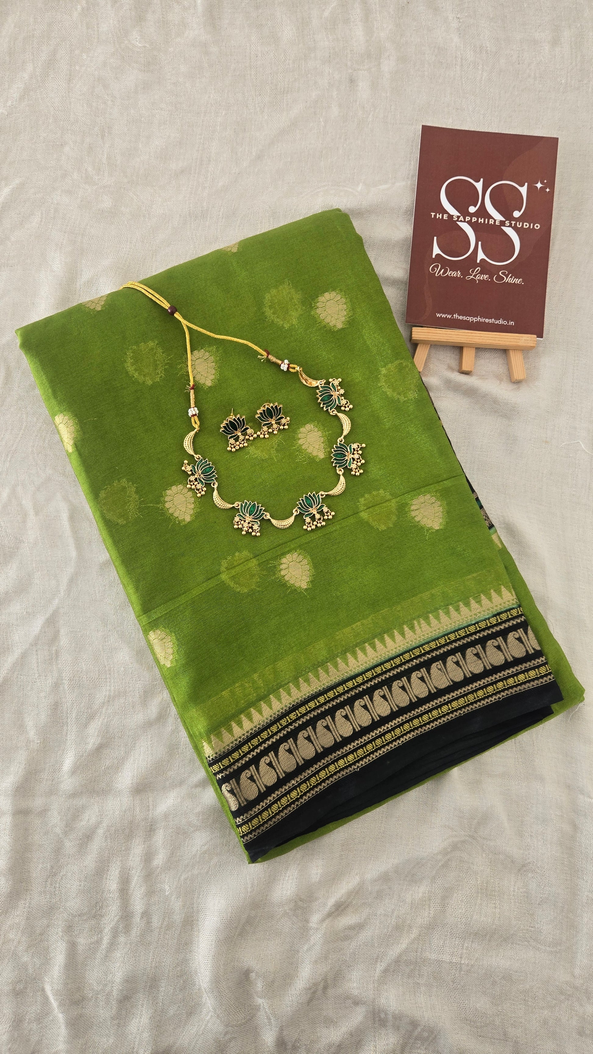 Styled Look: Green Cotton Silk Saree with Temple Border + Lotus Necklace Set