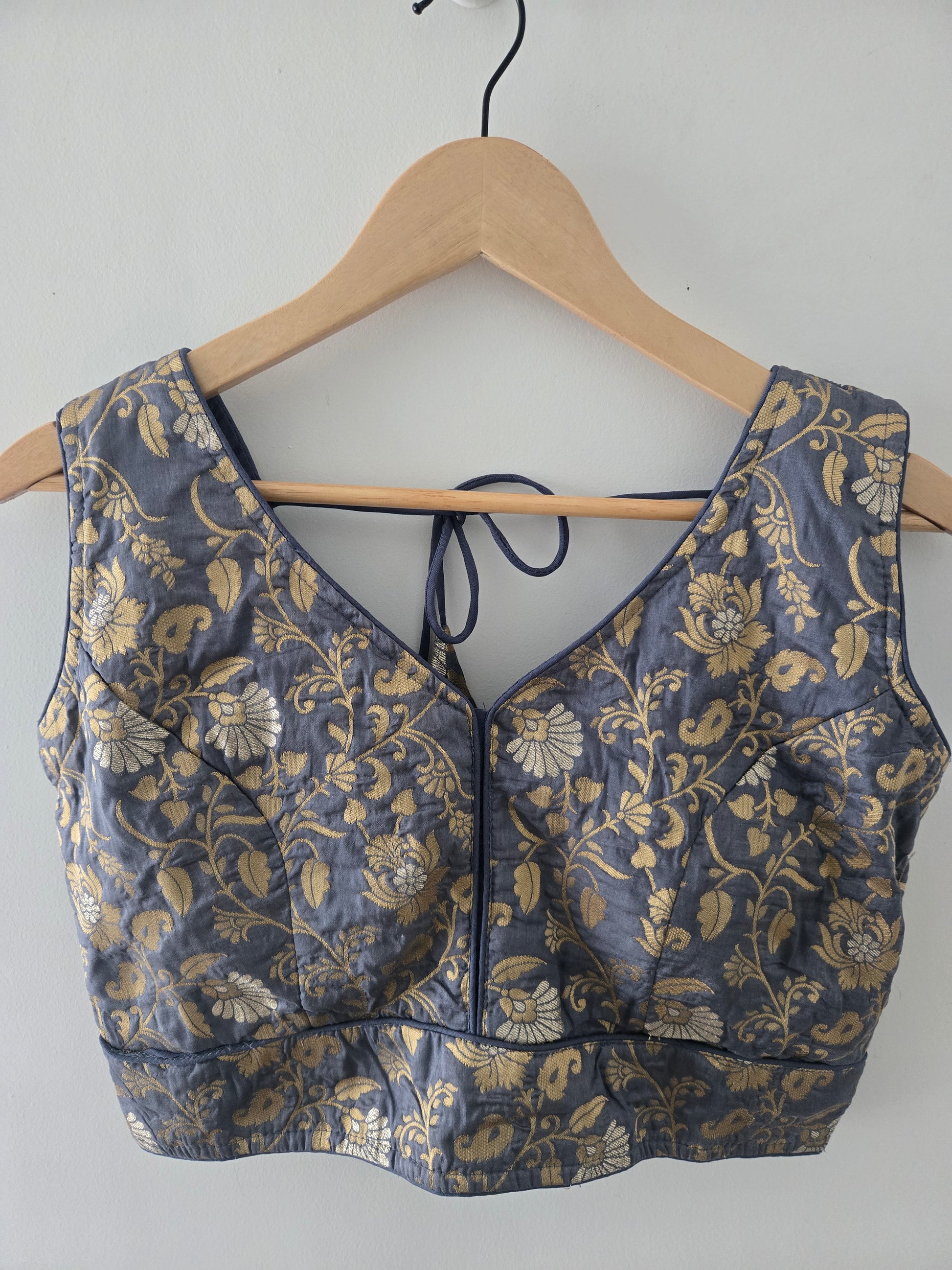 Grey with Flowers Blouse (Size 32-38)