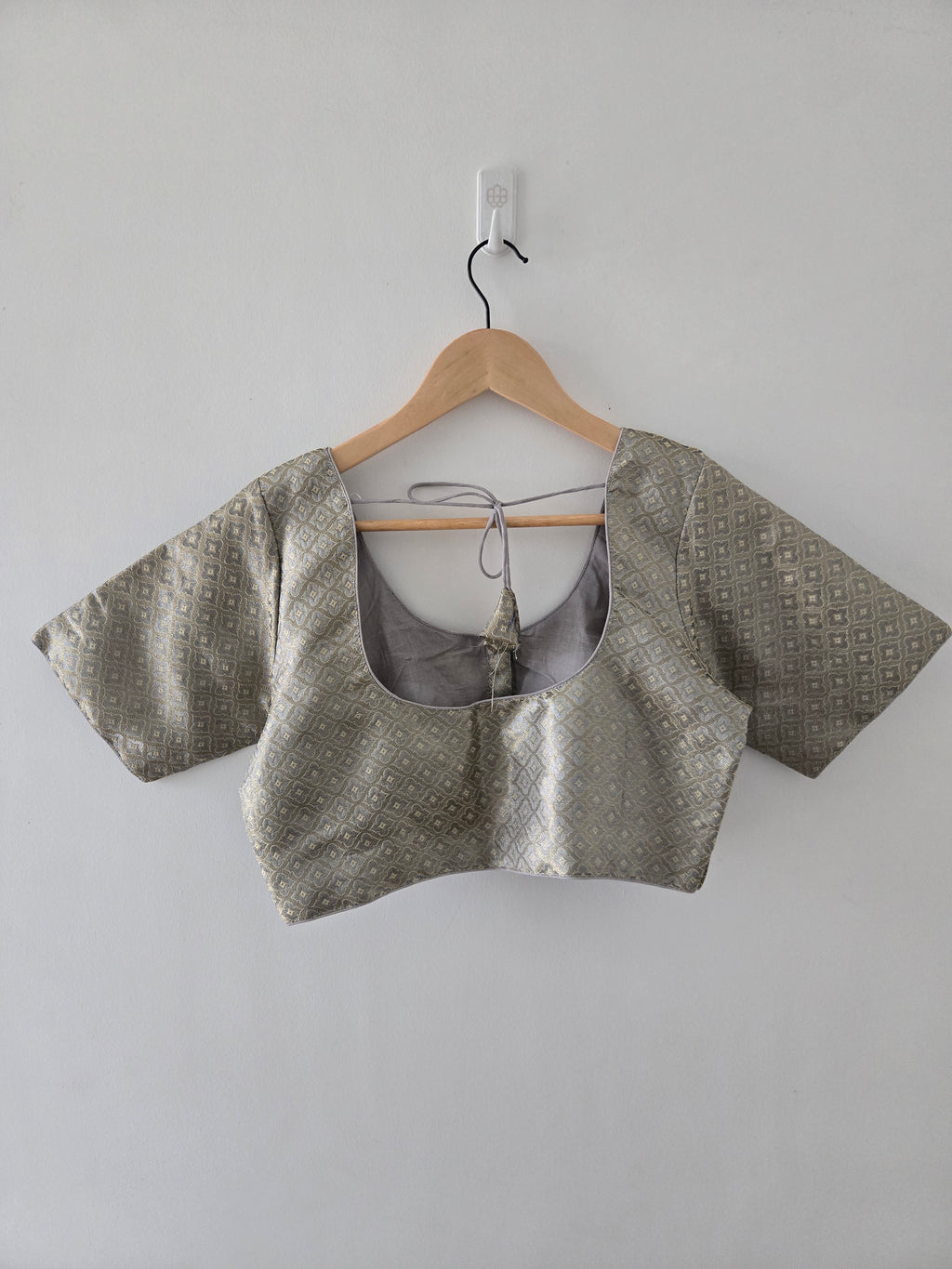 Off white with Grey Blouse (Size 32-38)