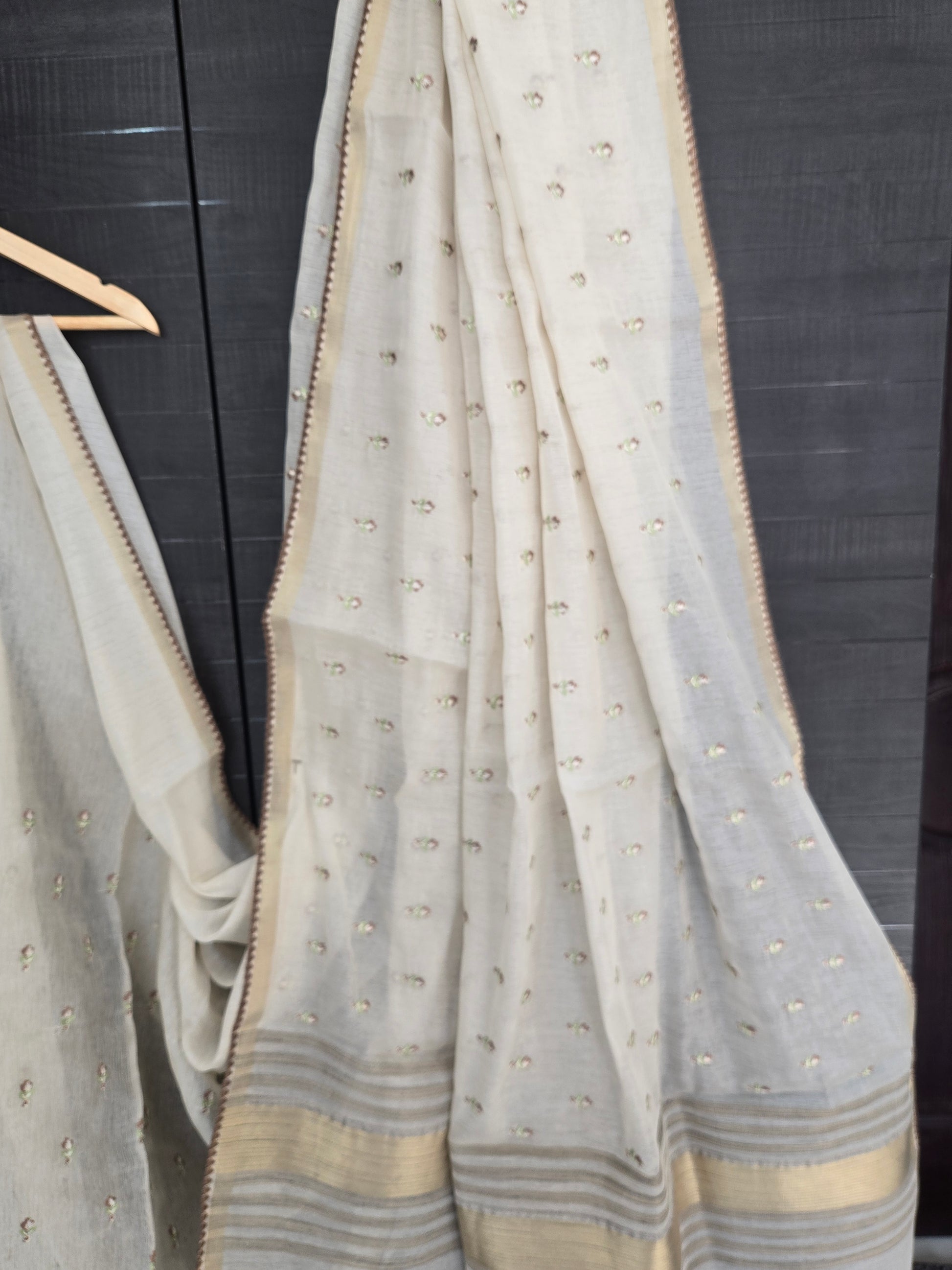 Onam Tissue Saree with Embroidery – Small Flower Work – Brown + Work Blouse