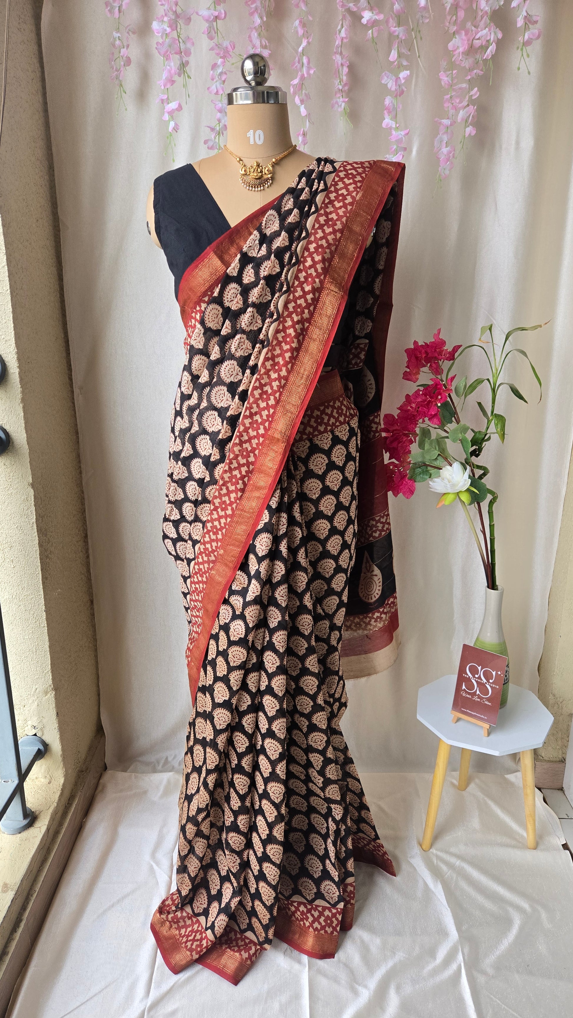 Maheshwari Silk Saree – Black with Beige Motifs & Red Zari Border