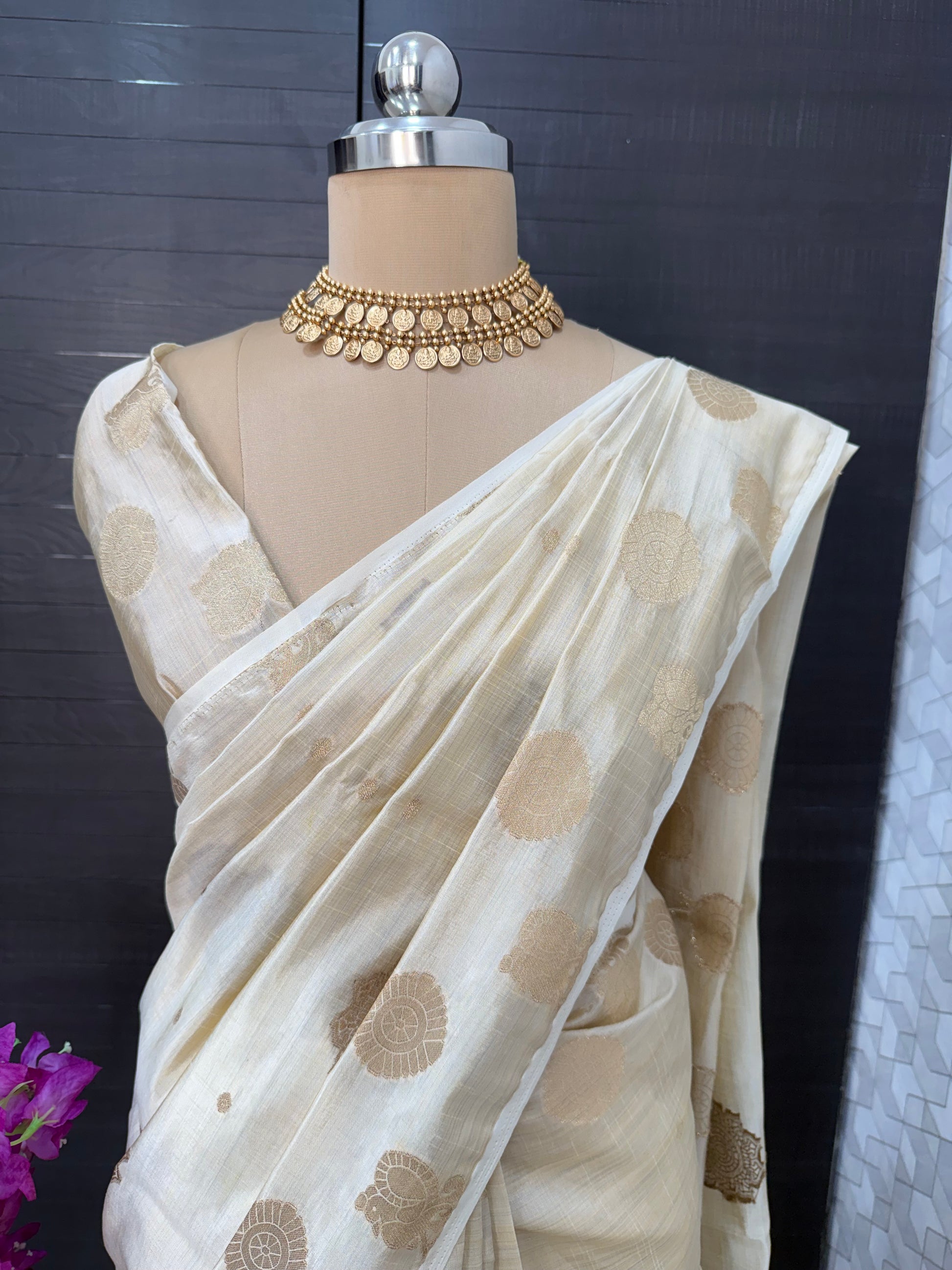 Ivory Borderless Tussar Saree