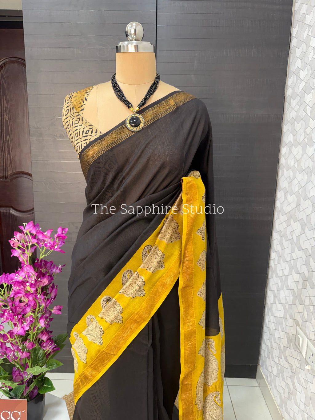Maheshwari Silk Saree – Black with Yellow Border & Silver Motifs