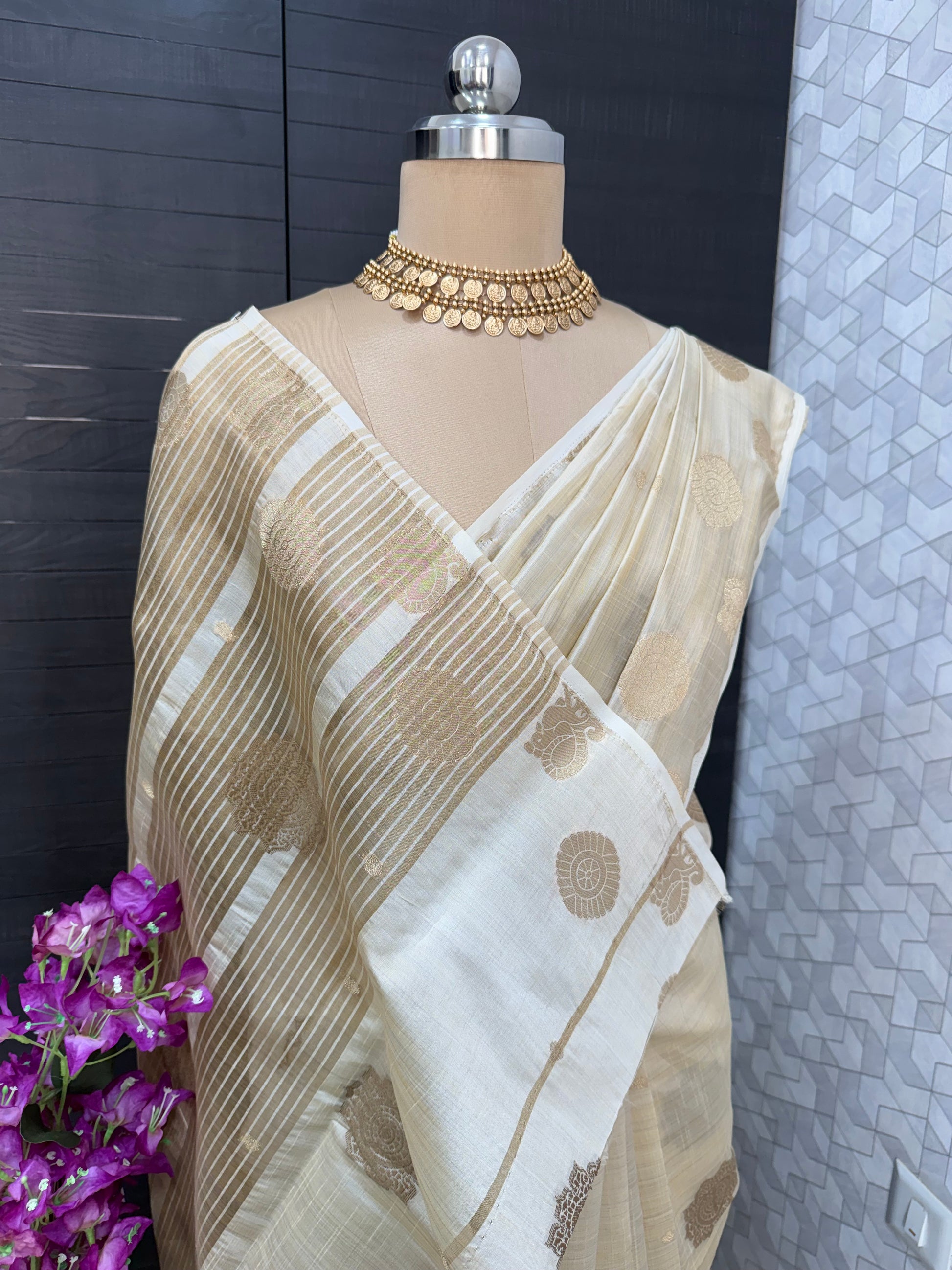 Ivory Borderless Tussar Saree