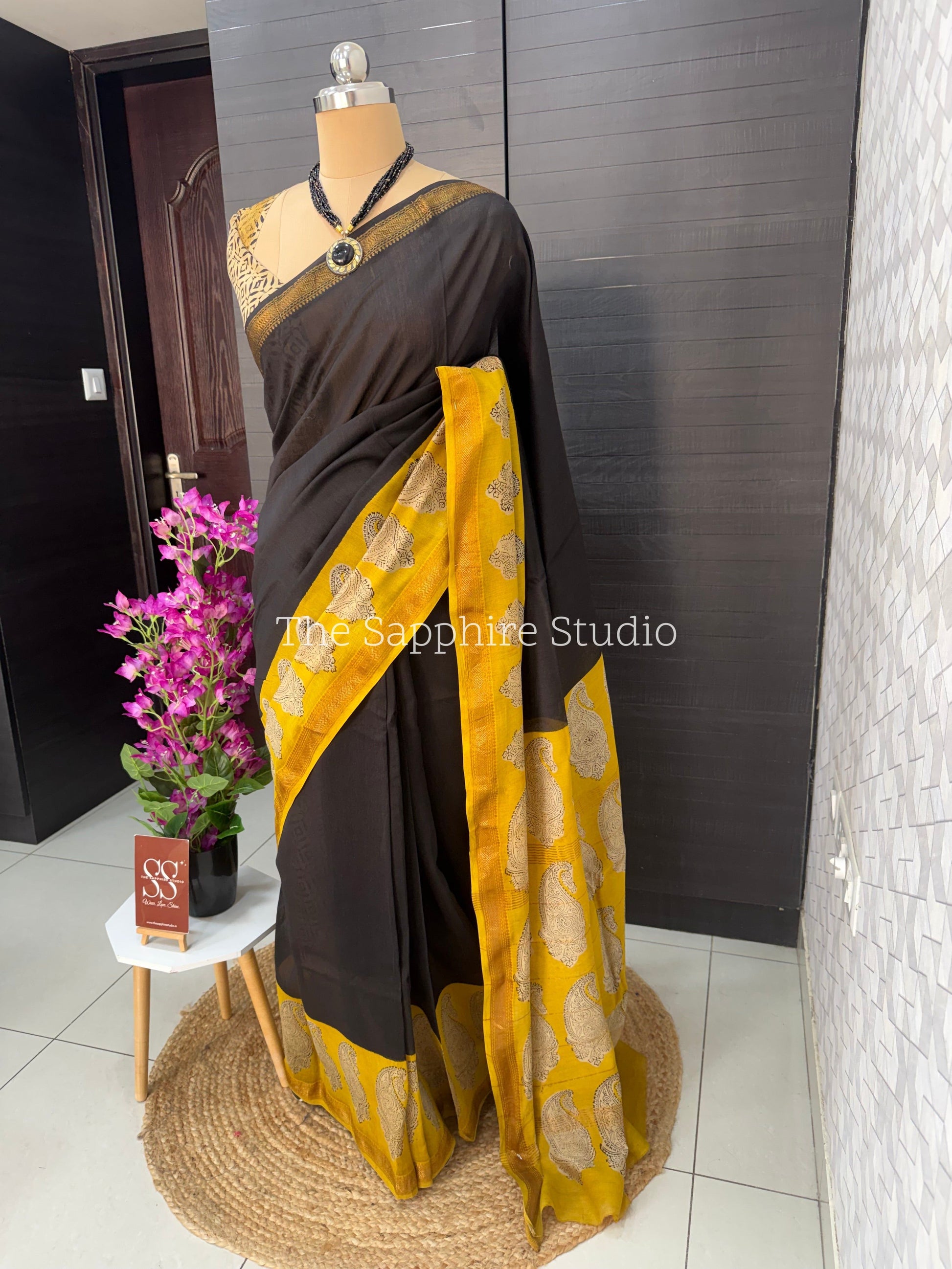 Maheshwari Silk Saree – Black with Yellow Border & Silver Motifs