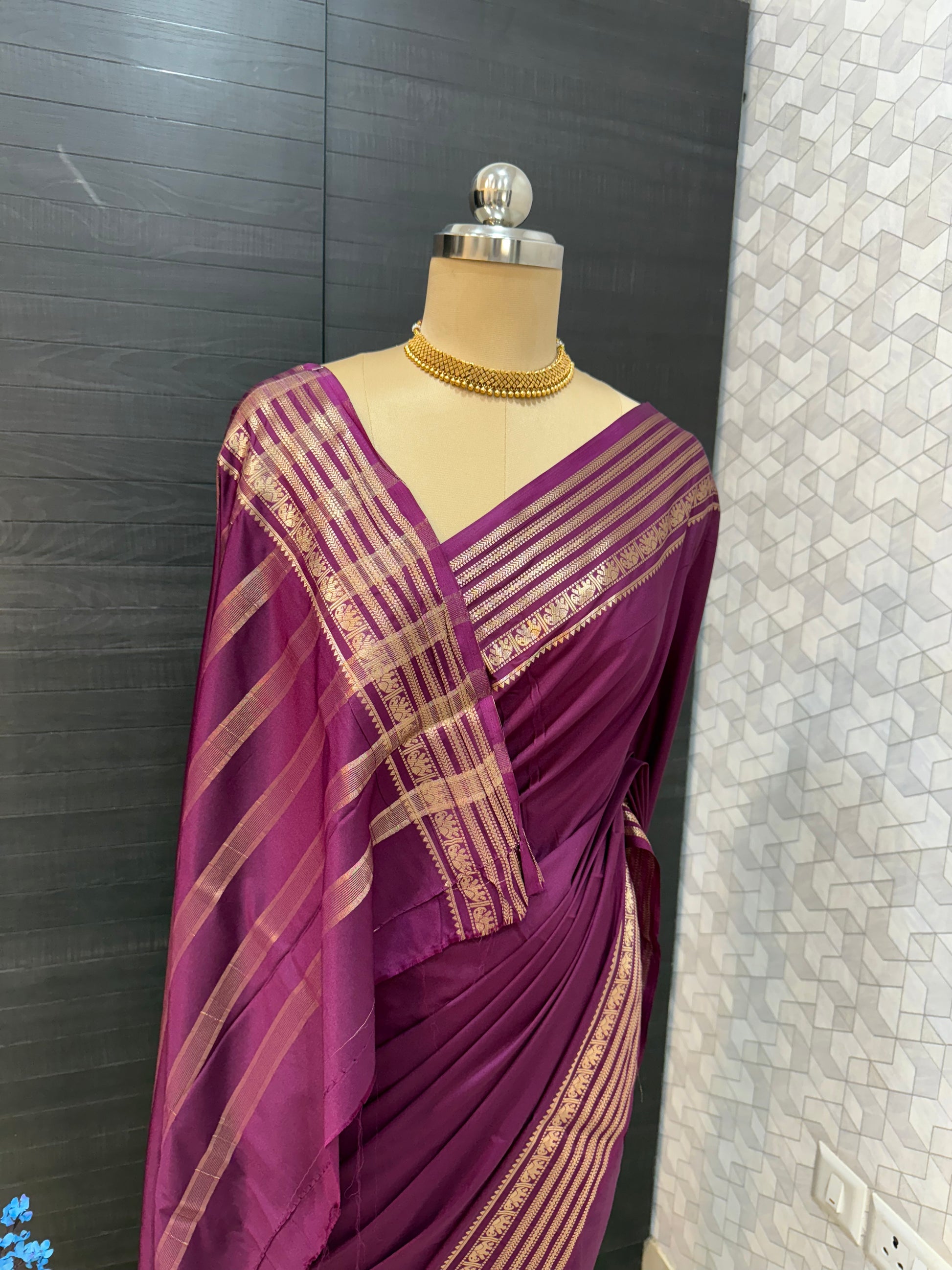 Mysore Semi crepe saree - Magenta
