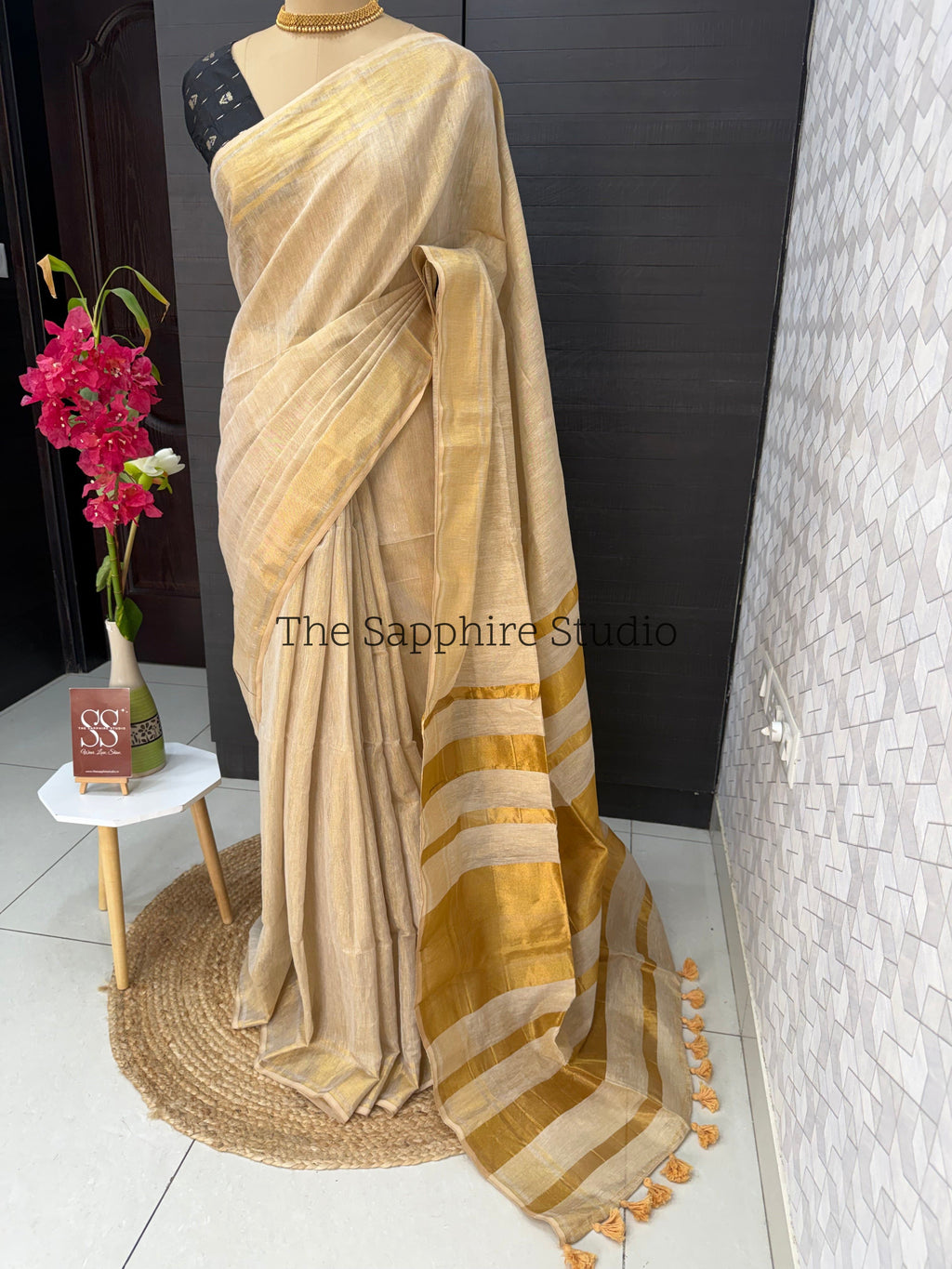 Champagne Gold Tissue Linen Handloom Saree with Black contrast blouse