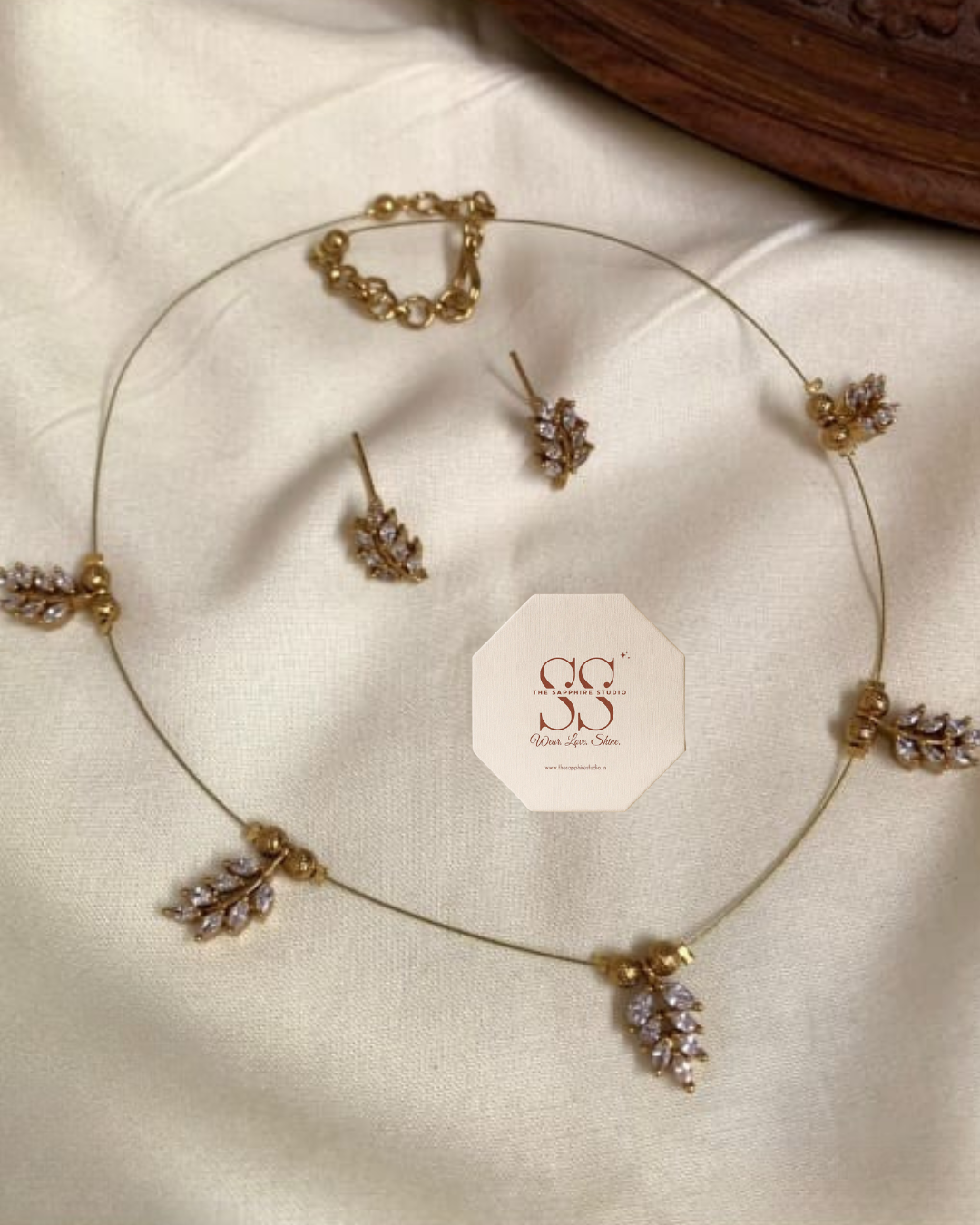 Styled Look: Mist Green Tissue Saree + Gem-Leaf Jewelry Set