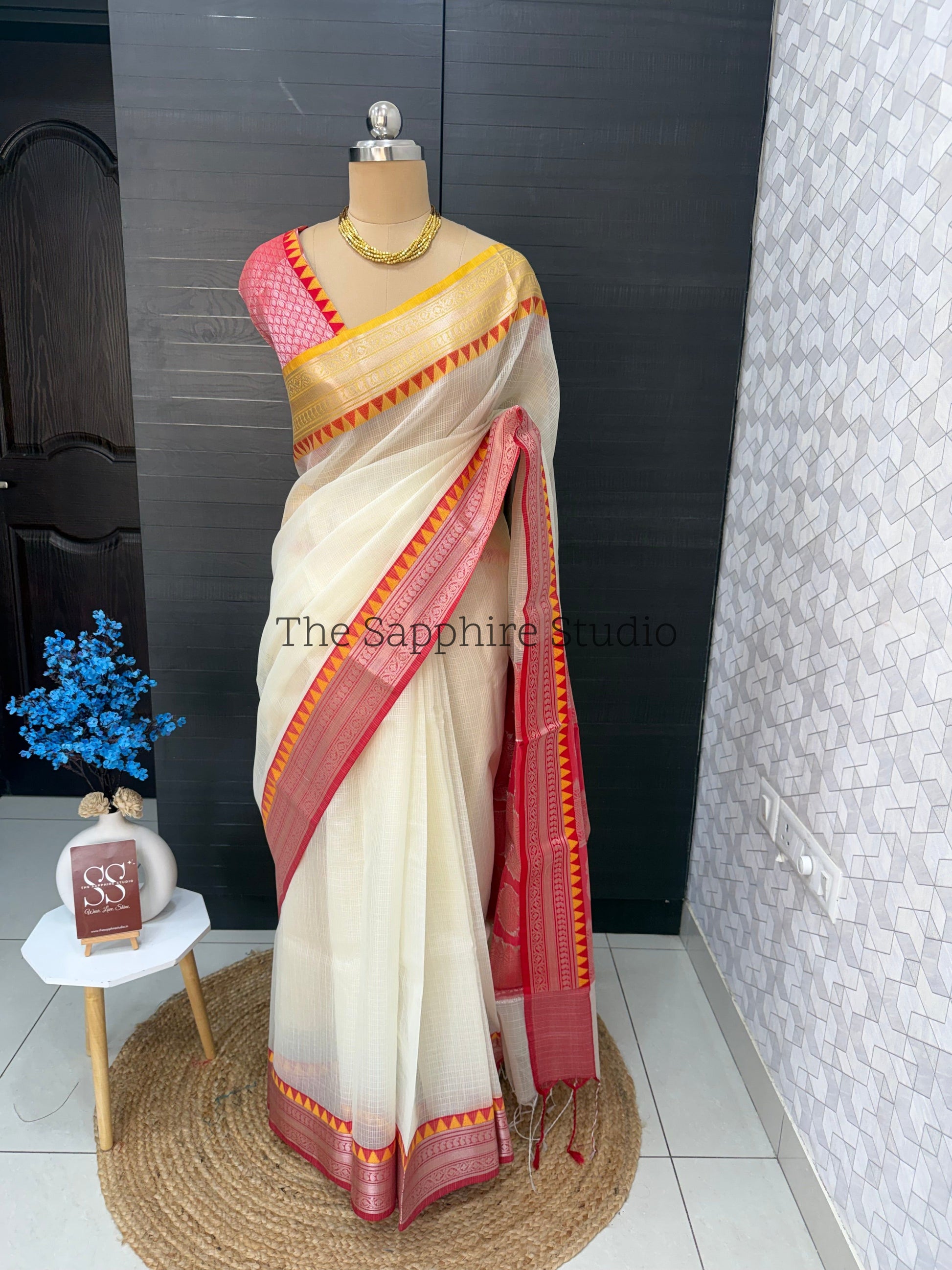 Kota check saree with a Ganga Jamuna border