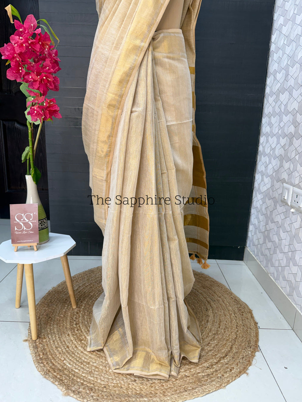 Champagne Gold Tissue Linen Handloom Saree with Black contrast blouse