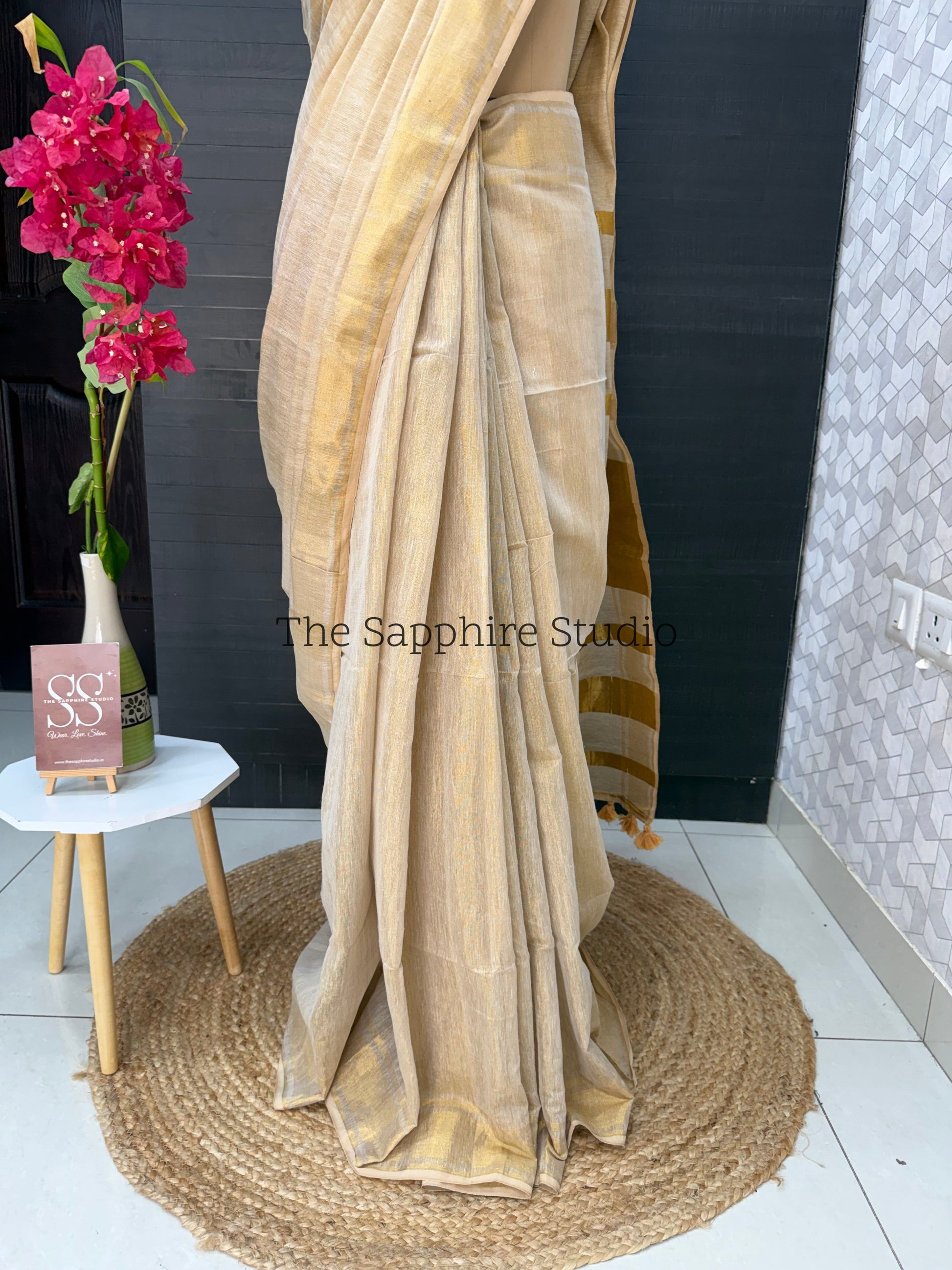 Champagne Gold Tissue Linen Handloom Saree with Black contrast blouse