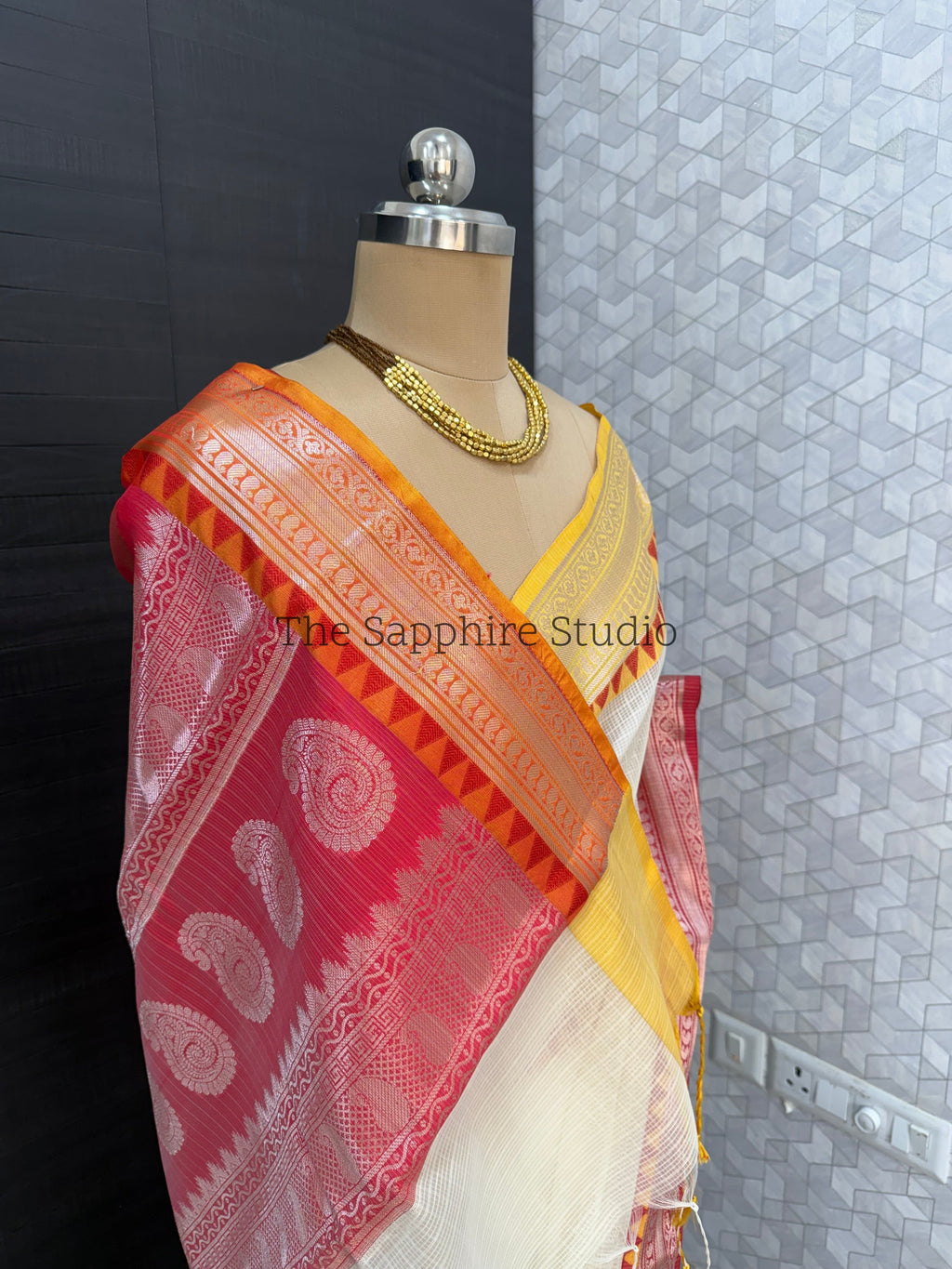 Kota check saree with a Ganga Jamuna border
