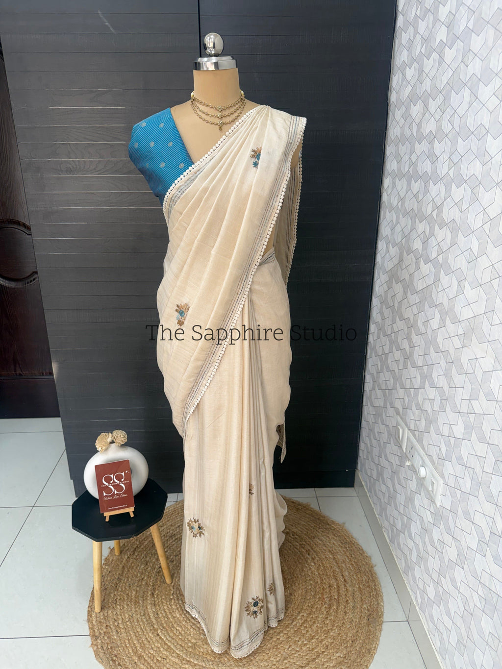 Onam/Vishu Tussar Saree – Hand Embroidery & Elegant Lace Border With Contrast blouse piece