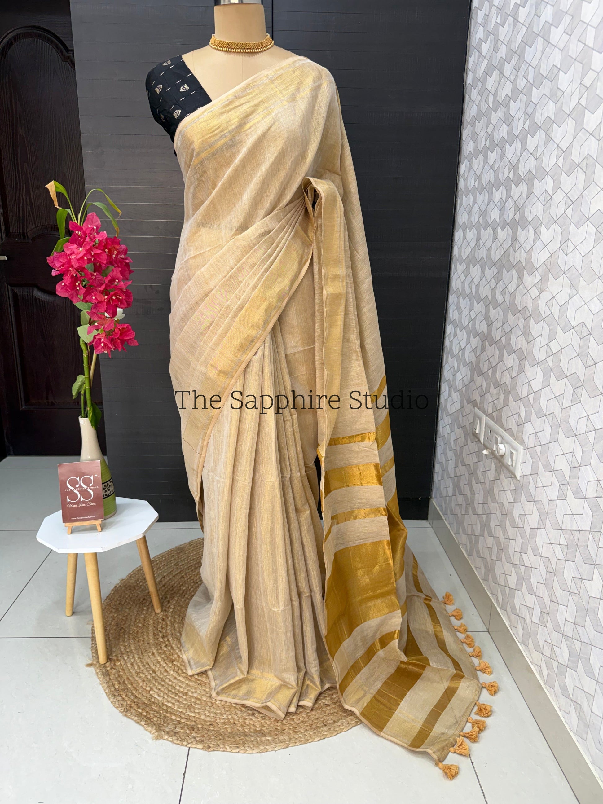 Champagne Gold Tissue Linen Handloom Saree with Black contrast blouse