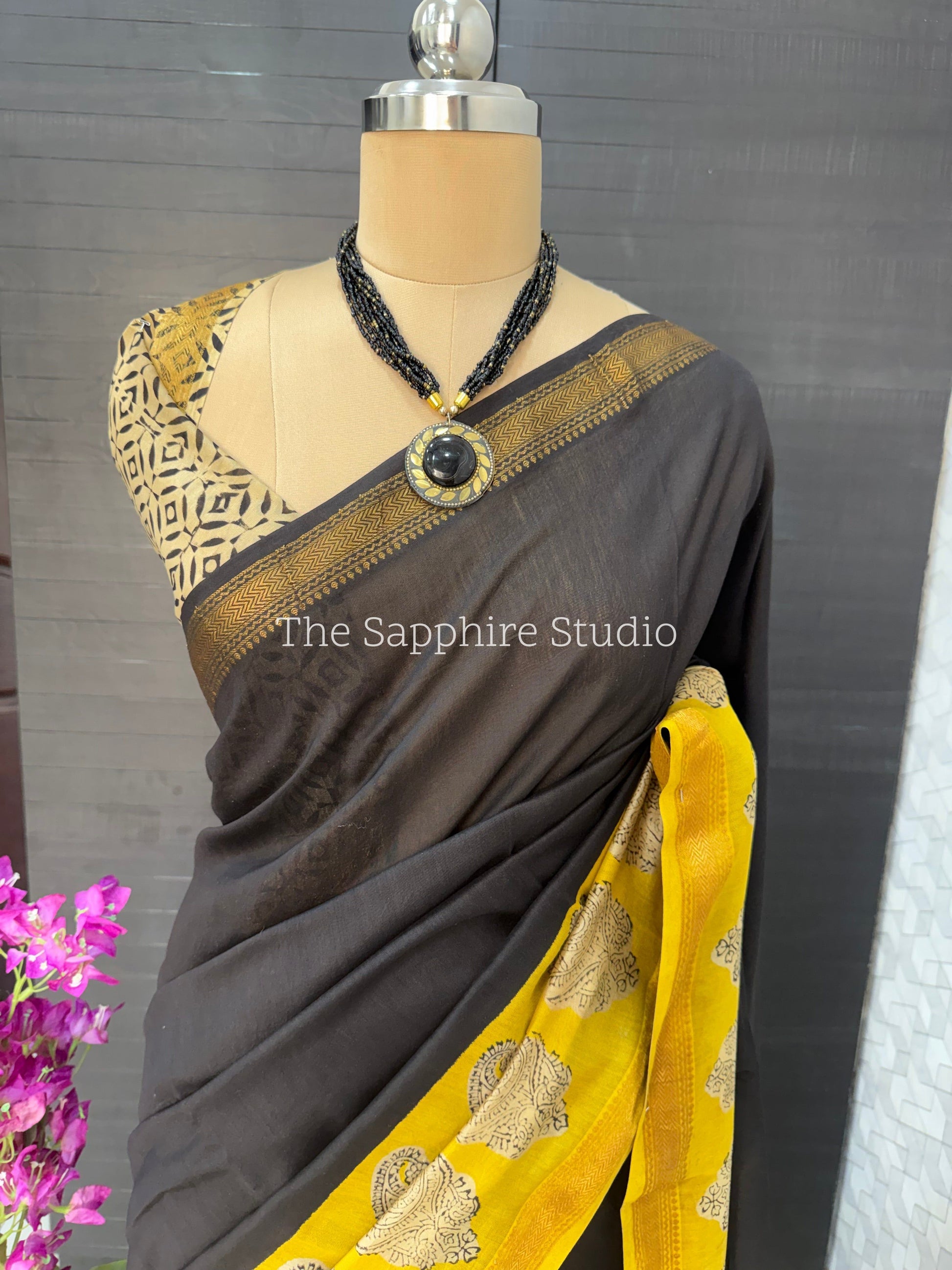 Maheshwari Silk Saree – Black with Yellow Border & Silver Motifs