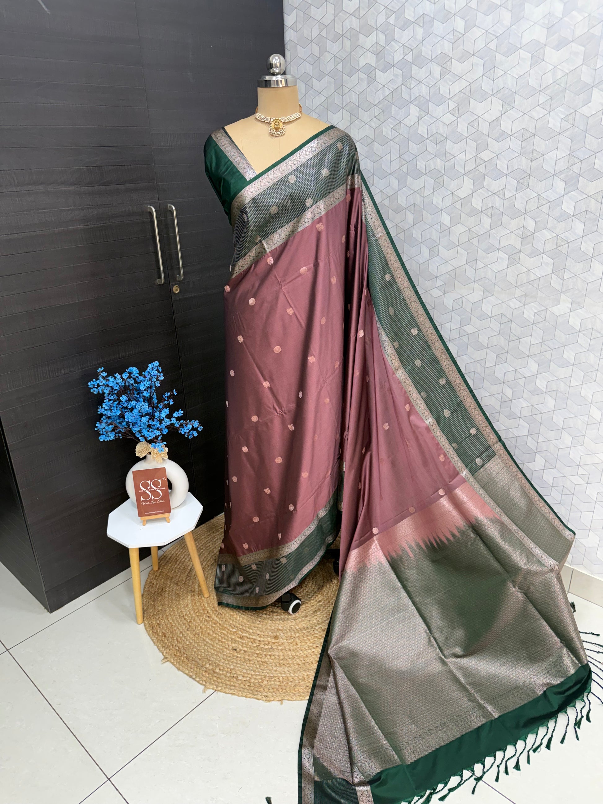 Kanchipuram Silver Zari Mauve saree with green border