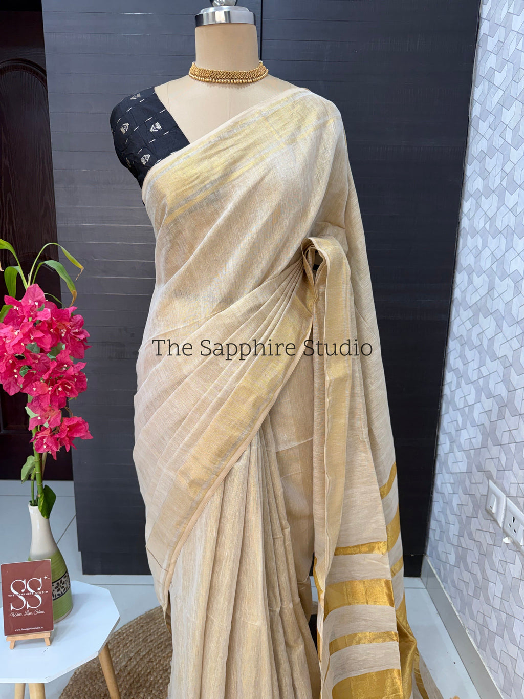 Champagne Gold Tissue Linen Handloom Saree with Black contrast blouse