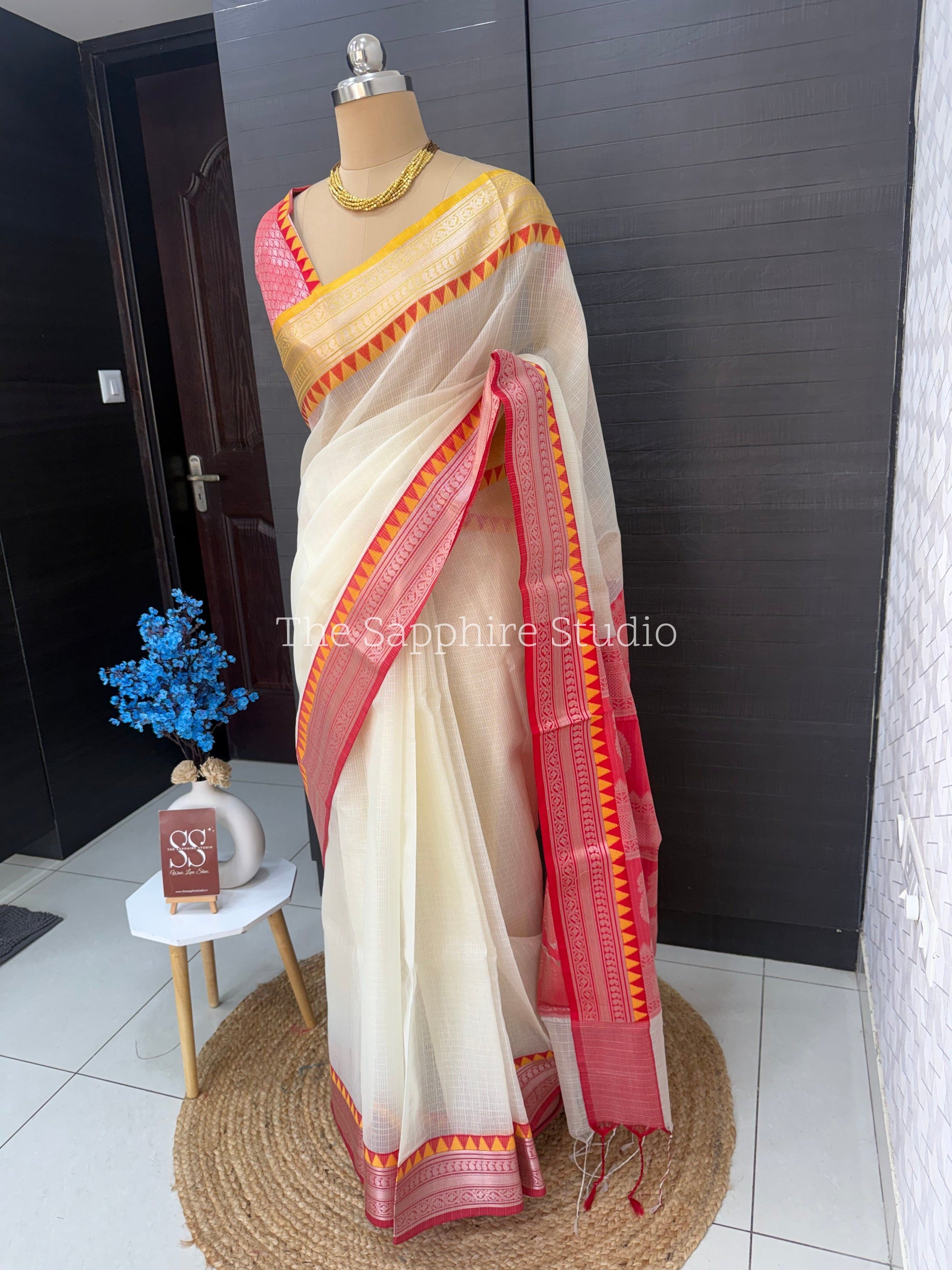 Kota check saree with a Ganga Jamuna border