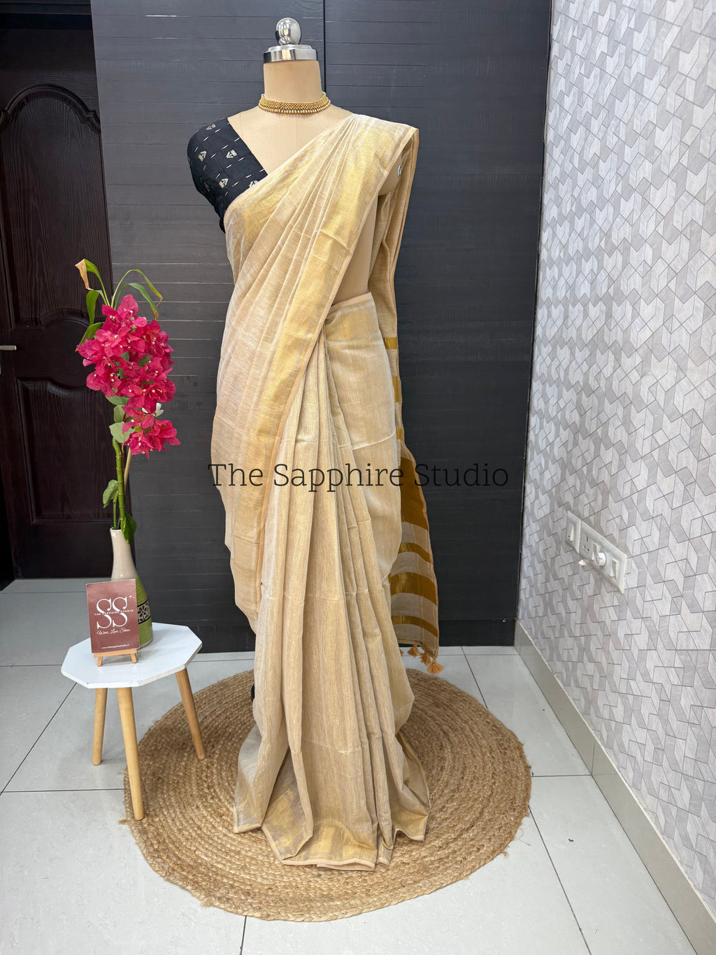 Champagne Gold Tissue Linen Handloom Saree with Black contrast blouse