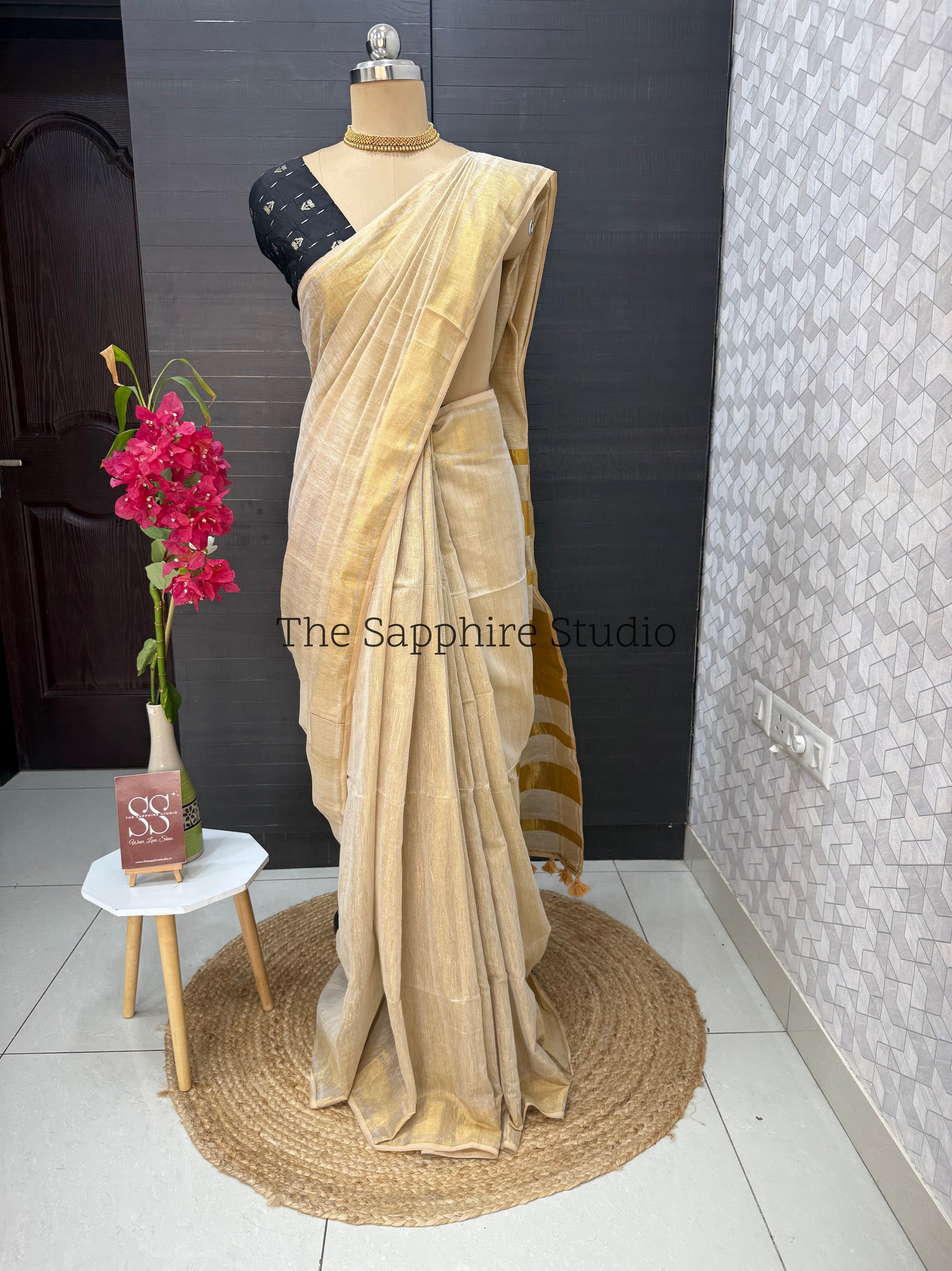 Champagne Gold Tissue Linen Handloom Saree with Black contrast blouse