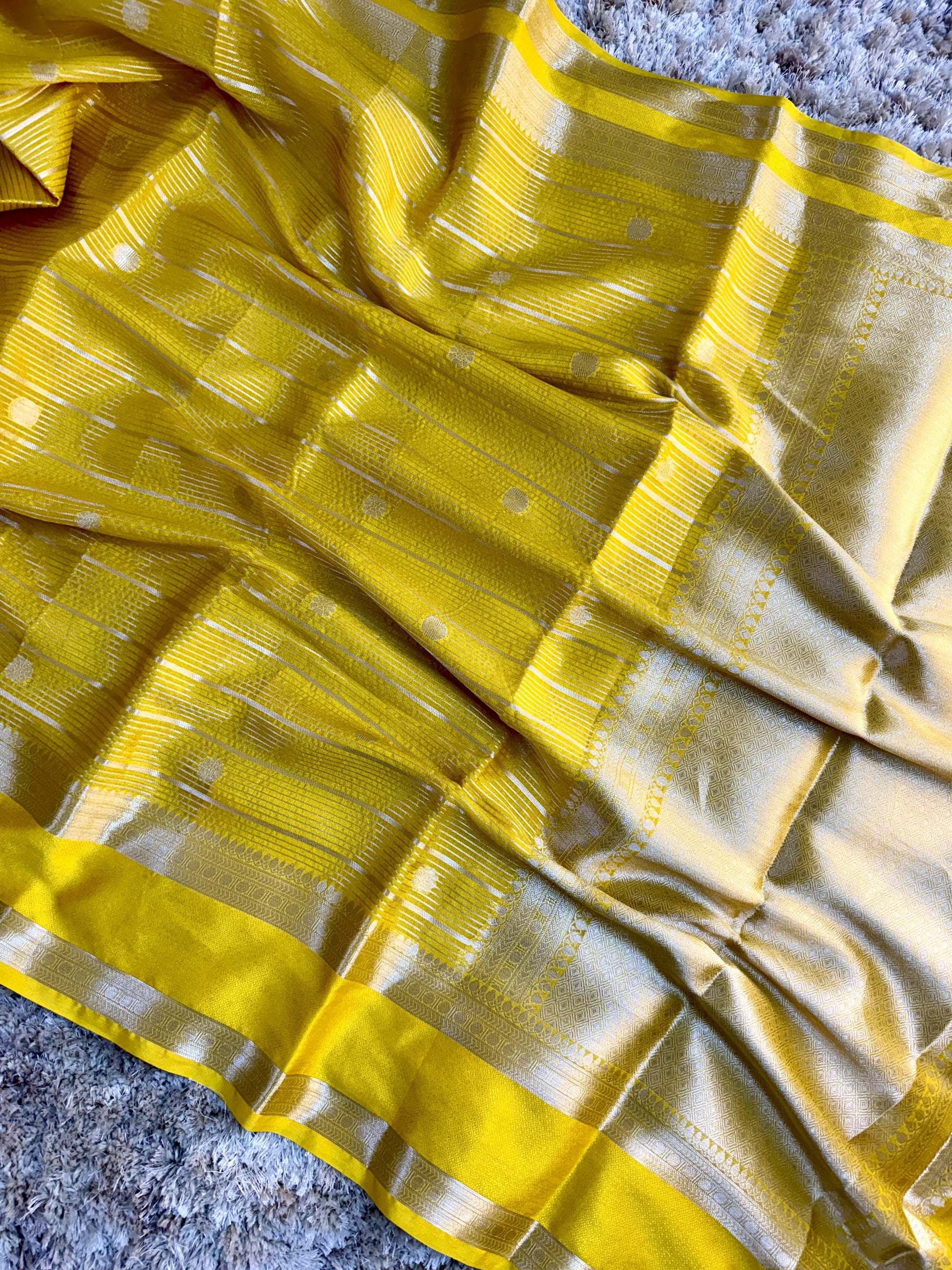 Yellow Banarasi Chiniya Silk Saree with Zari Buti Weaving ✨