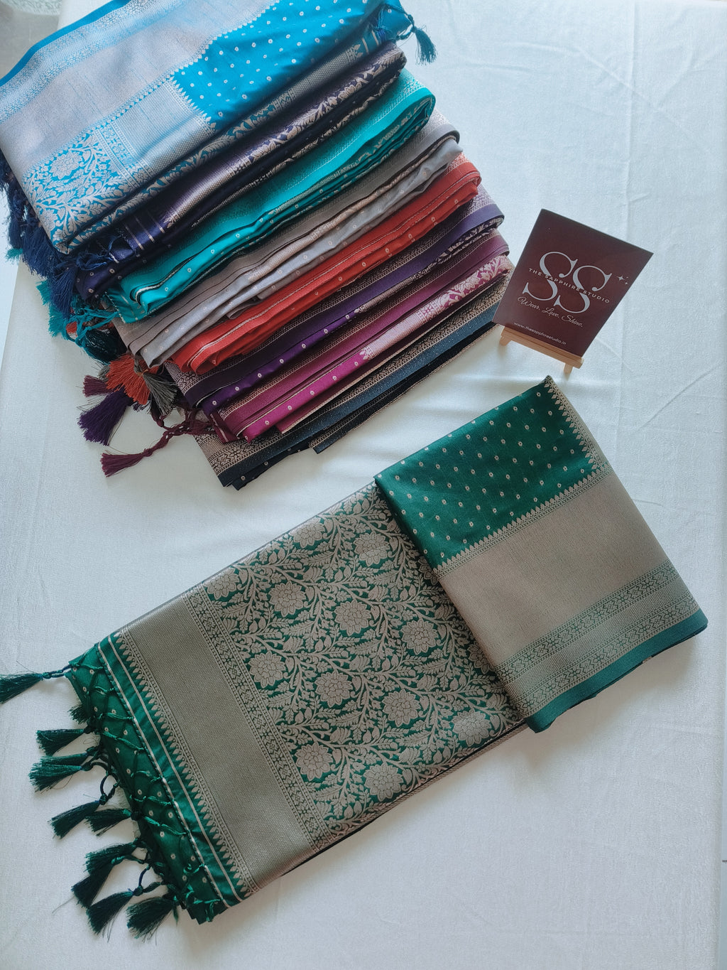Kanchipuram Fancy Saree – Bottle Green – Self Zari Weave