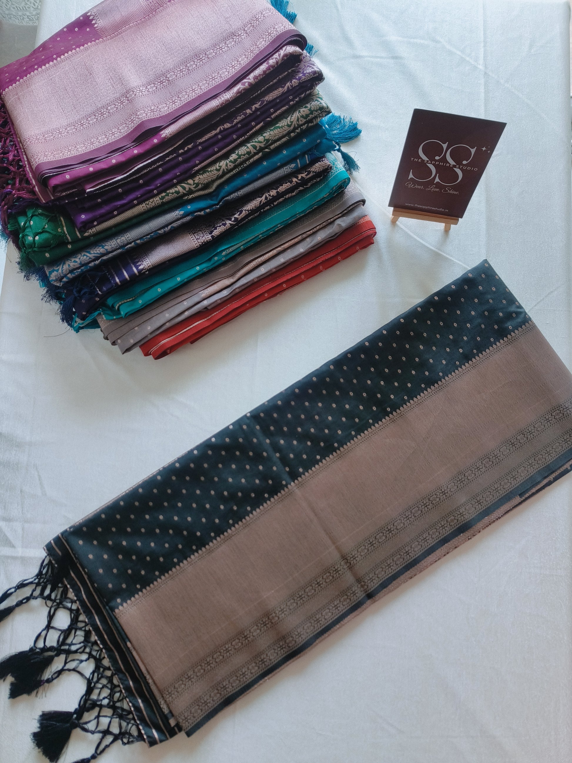 Kanchipuram Fancy Saree – Black – Self Zari Weave