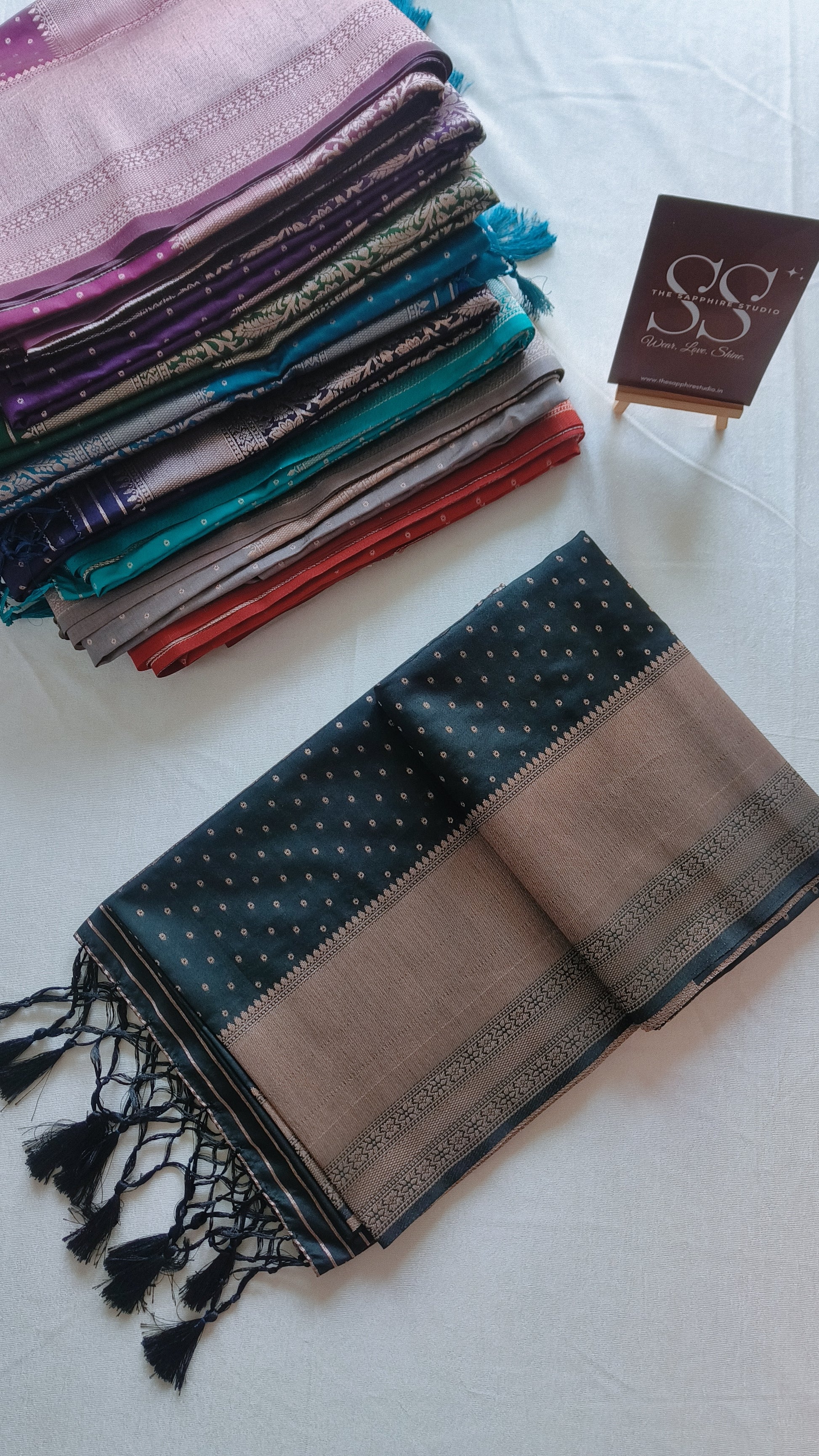 Kanchipuram Fancy Saree – Black – Self Zari Weave