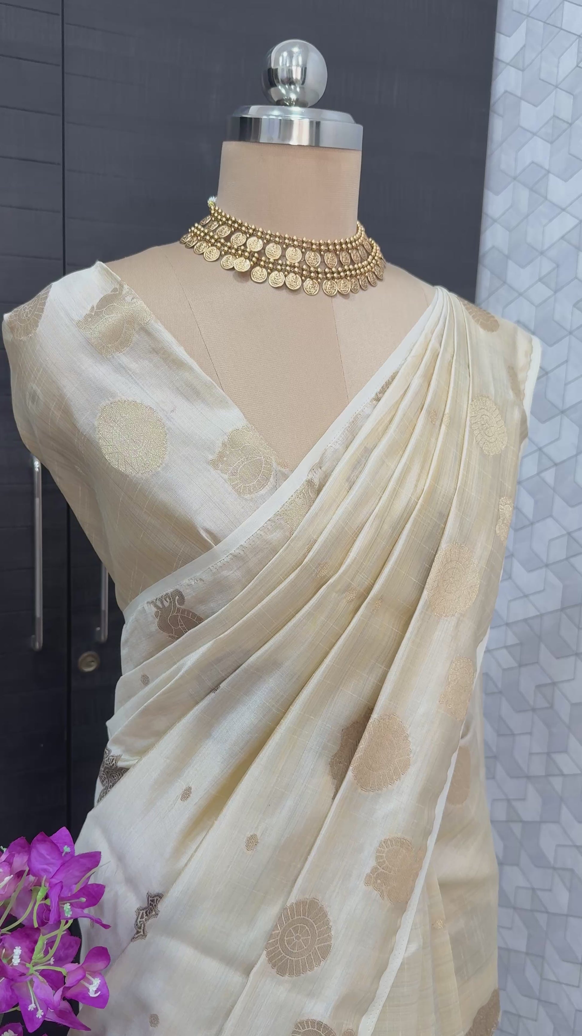 Ivory Borderless Tussar Saree
