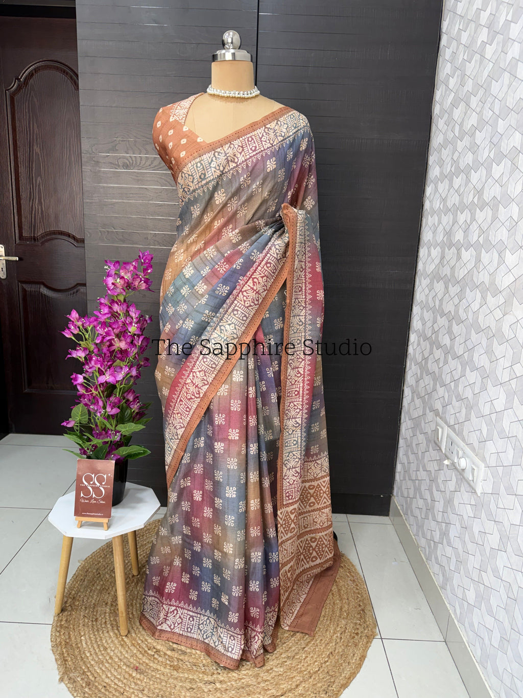 tussar silk saree for women office wear lightweight saree, simple elegant daily wear saree with woven border India